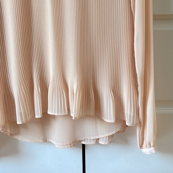 Zara Peach Pleated Blouse Size Large - Picture 2 of 5